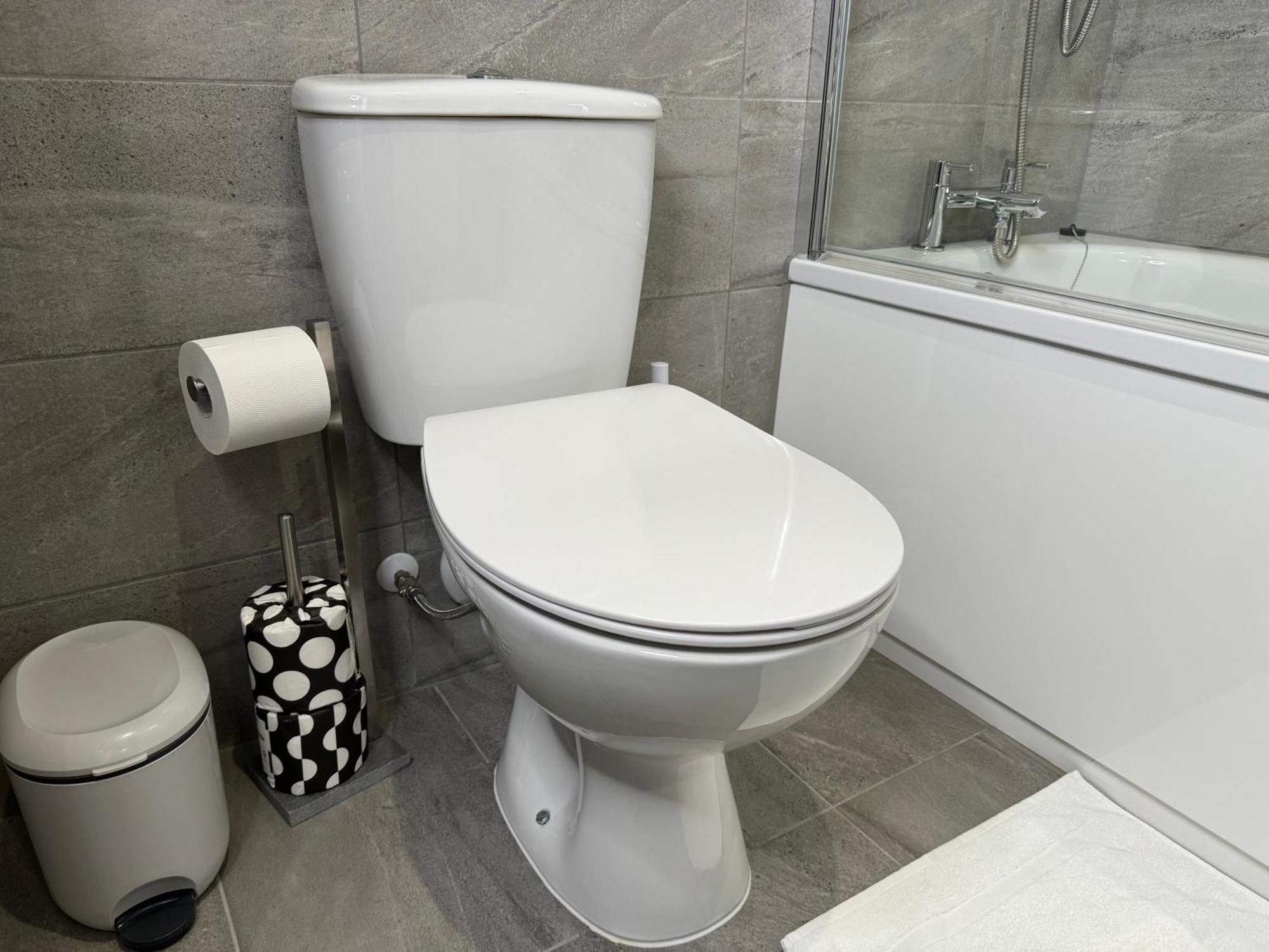 Elegant One Bedroom Apartment スウィンドン エクステリア 写真